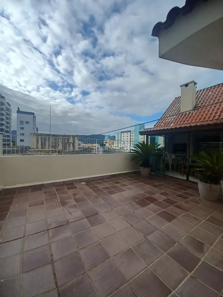 Cobertura, 4 quartos, 220 m² - Foto 4