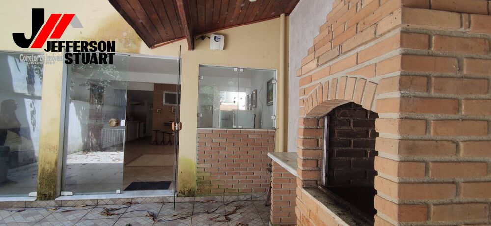 Casa à venda com 3 quartos, 220m² - Foto 1