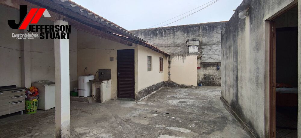 Casa à venda com 3 quartos, 140m² - Foto 1