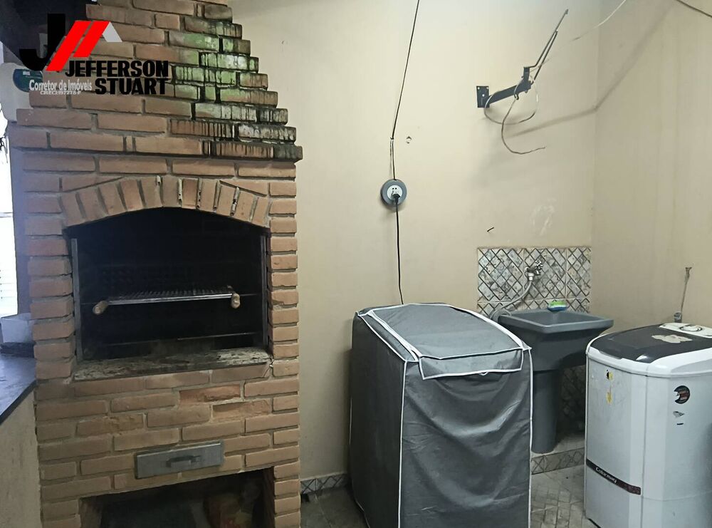 Casa à venda com 3 quartos, 320m² - Foto 7