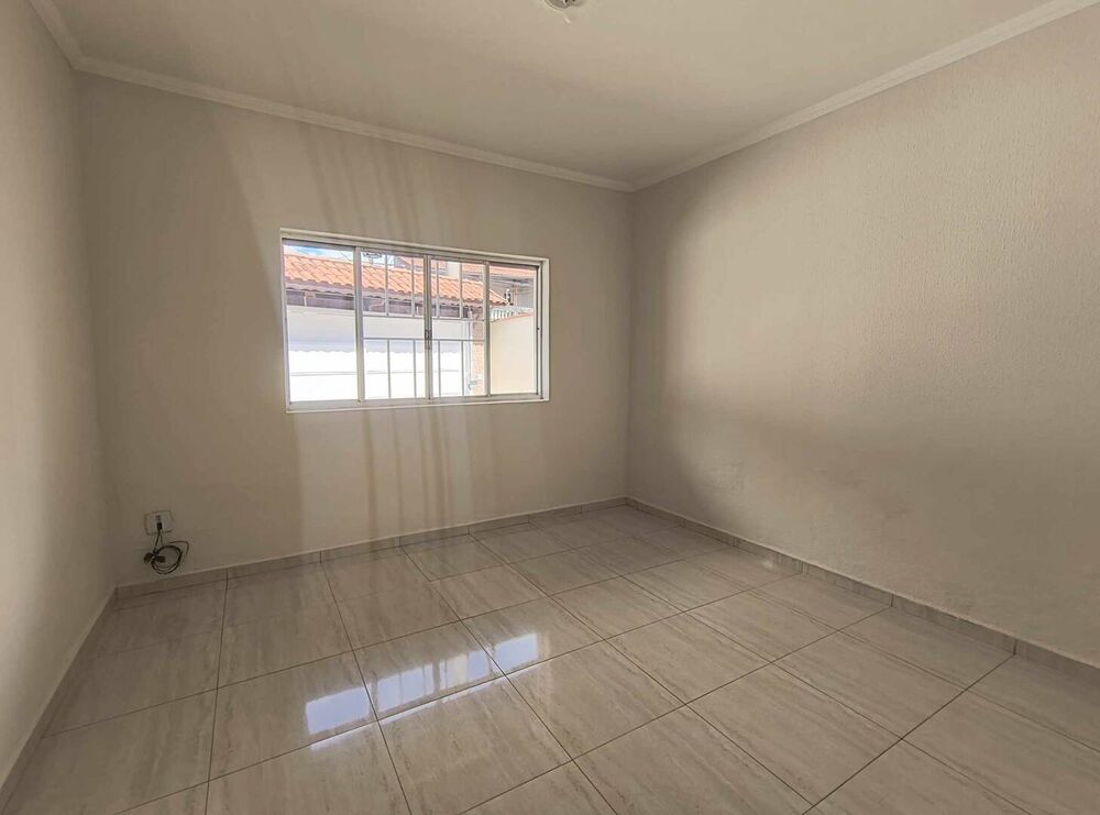 Casa à venda com 3 quartos, 190m² - Foto 4