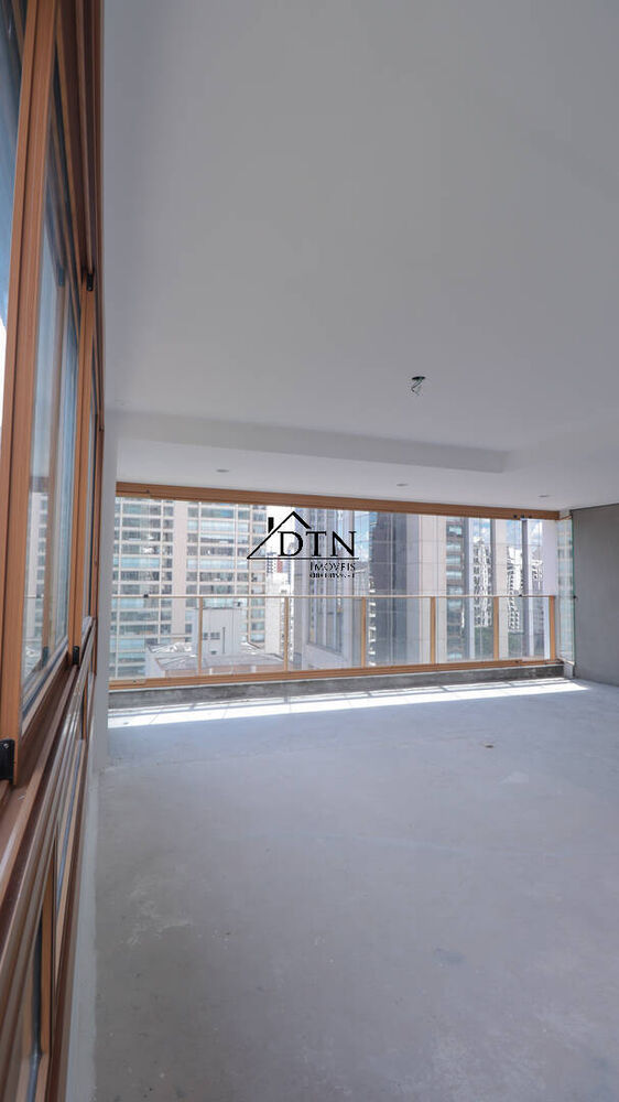 Apartamento, 3 quartos, 147 m² - Foto 1