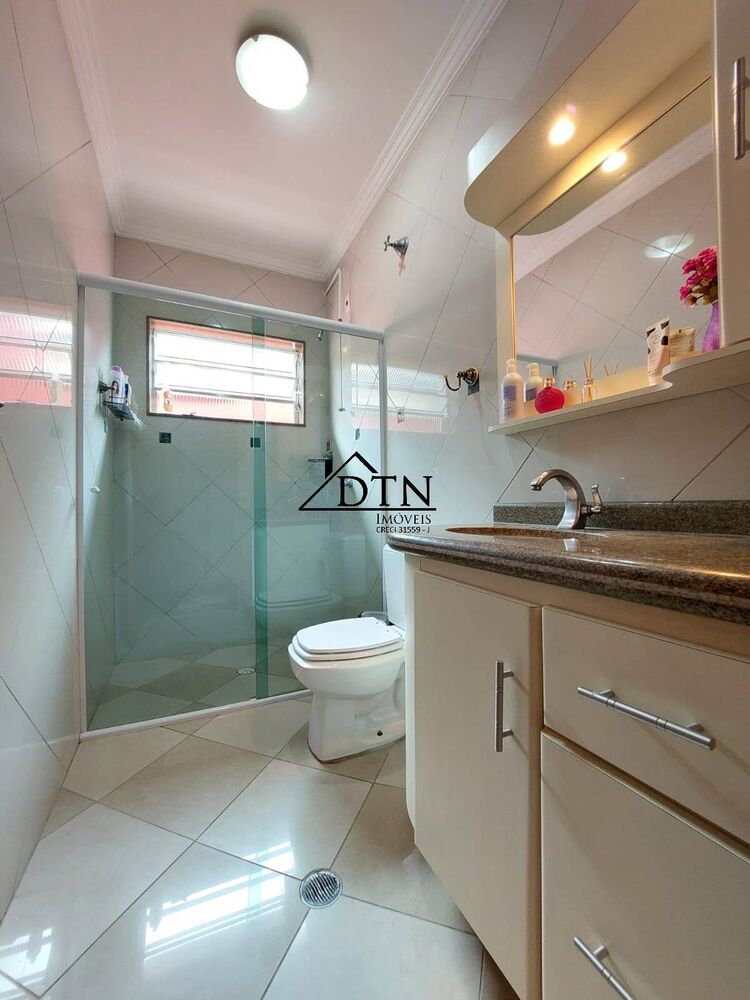 Casa à venda com 3 quartos, 257m² - Foto 9