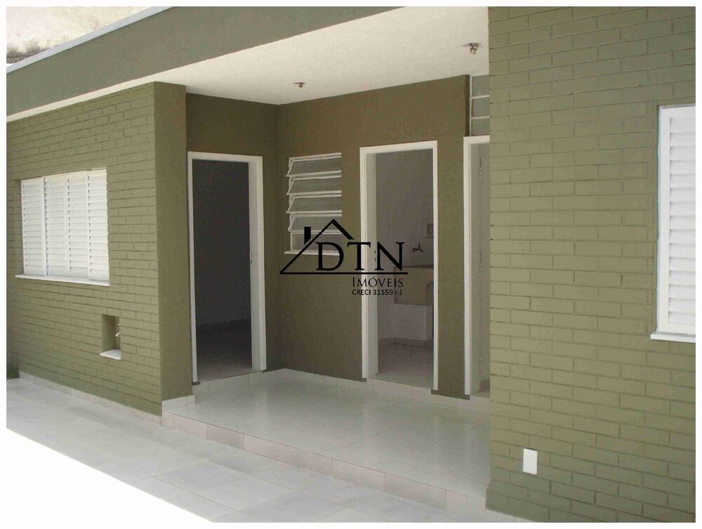 Sobrado à venda com 3 quartos, 243m² - Foto 2