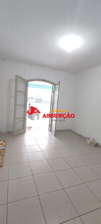 Casa para alugar com 2 quartos, 135m² - Foto 12