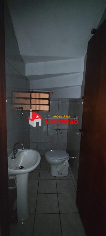 Casa para alugar com 2 quartos, 150m² - Foto 10