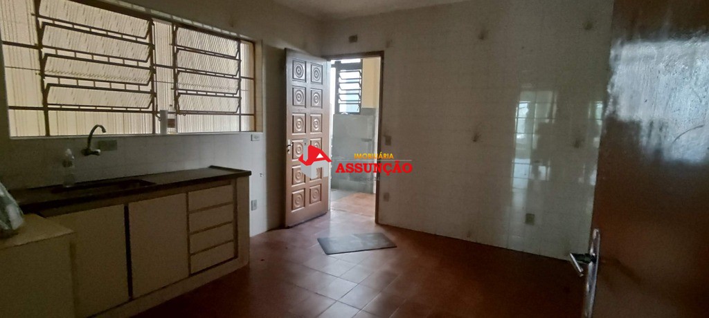 Casa para alugar com 2 quartos, 150m² - Foto 11