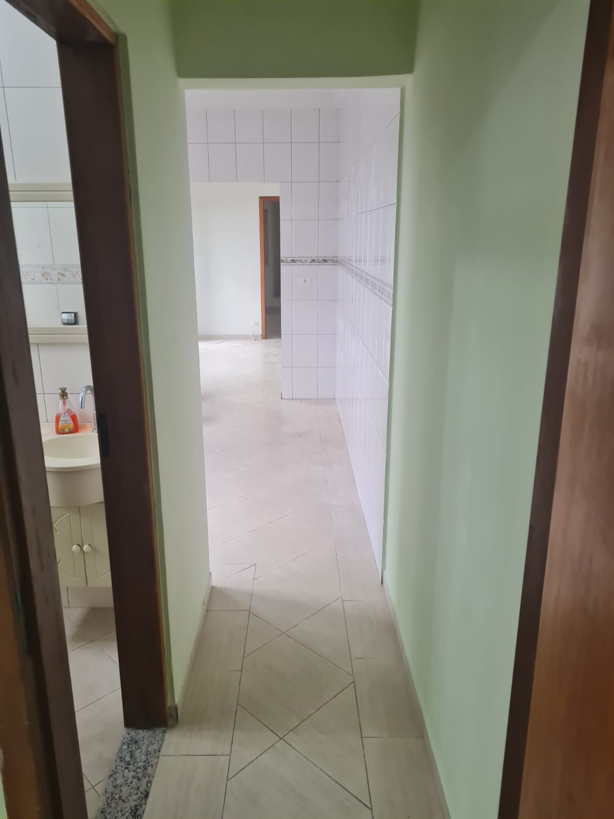 Casa à venda com 2 quartos, 100m² - Foto 4