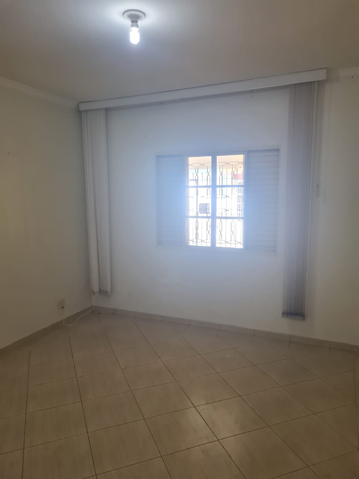 Casa à venda com 2 quartos, 100m² - Foto 3