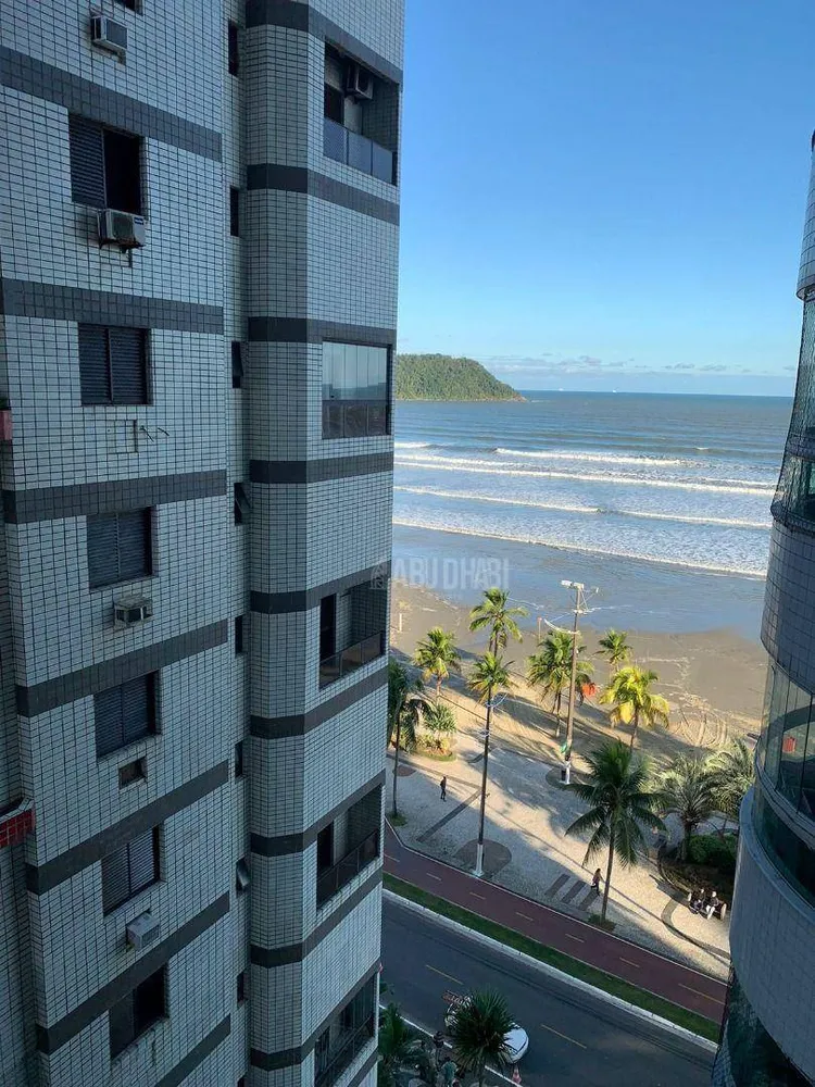 Apartamento, 3 quartos, 230 m² - Foto 1