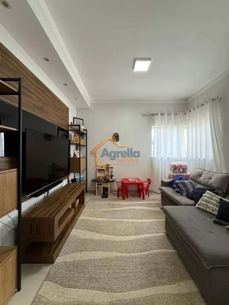 Casa, 3 quartos, 200 m² - Foto 1
