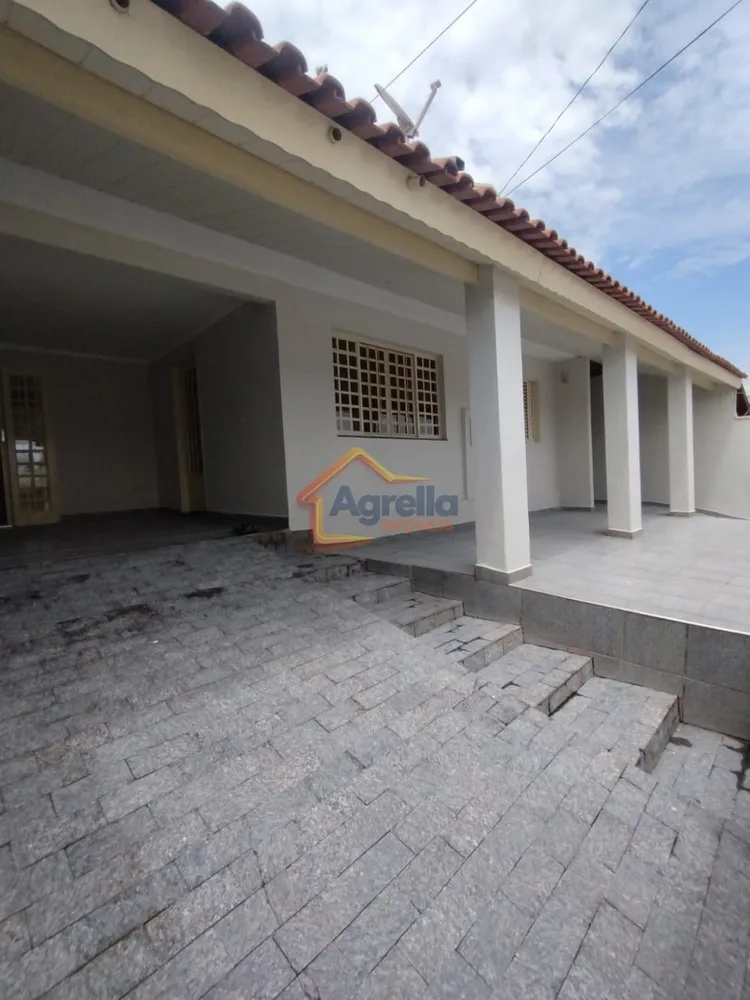 Casa, 3 quartos, 300 m² - Foto 1