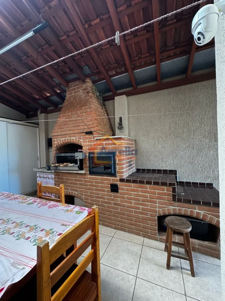 Casa, 3 quartos, 190 m² - Foto 1