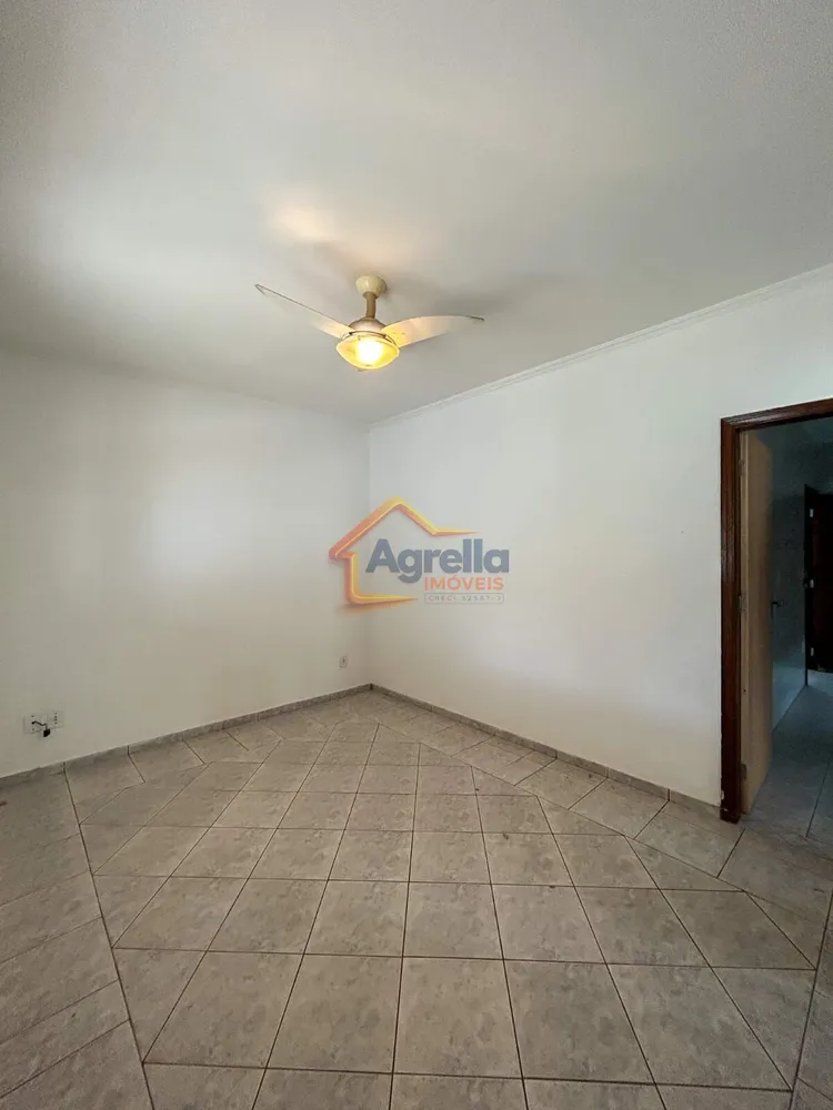 Casa, 3 quartos, 245 m² - Foto 4
