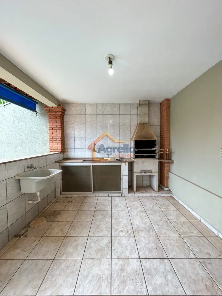 Casa, 3 quartos, 245 m² - Foto 3
