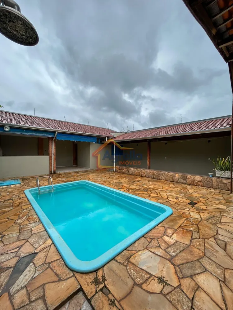 Casa, 3 quartos, 245 m² - Foto 1