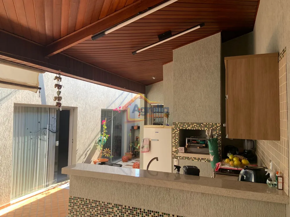 Casa, 3 quartos, 200 m² - Foto 3