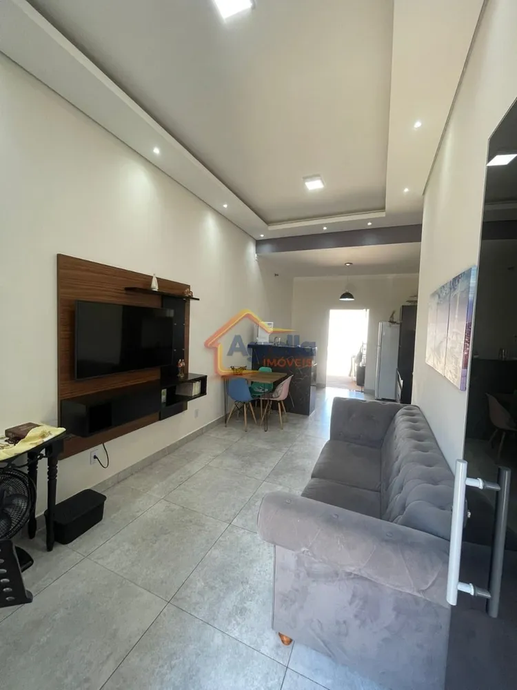 Casa, 2 quartos, 64 m² - Foto 1