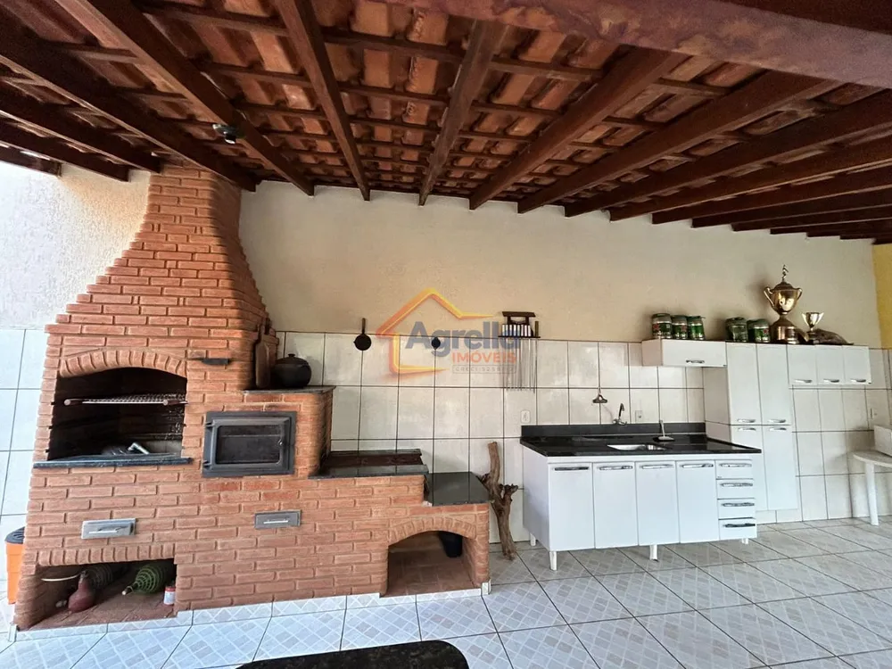 Casa, 3 quartos, 198 m² - Foto 2