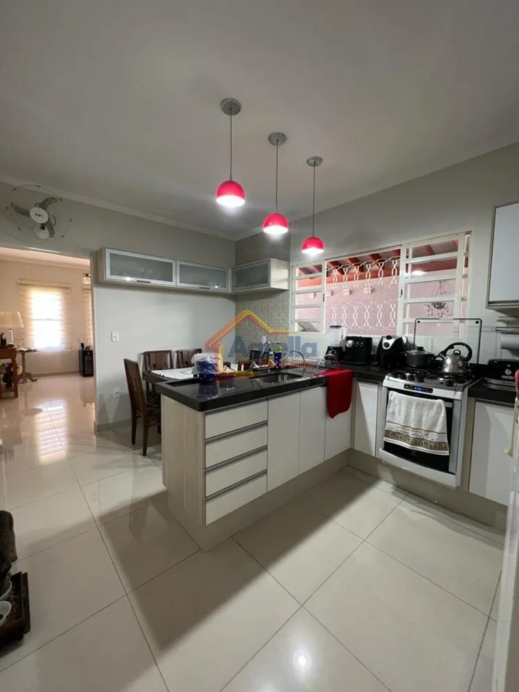 Casa, 3 quartos, 220 m² - Foto 3