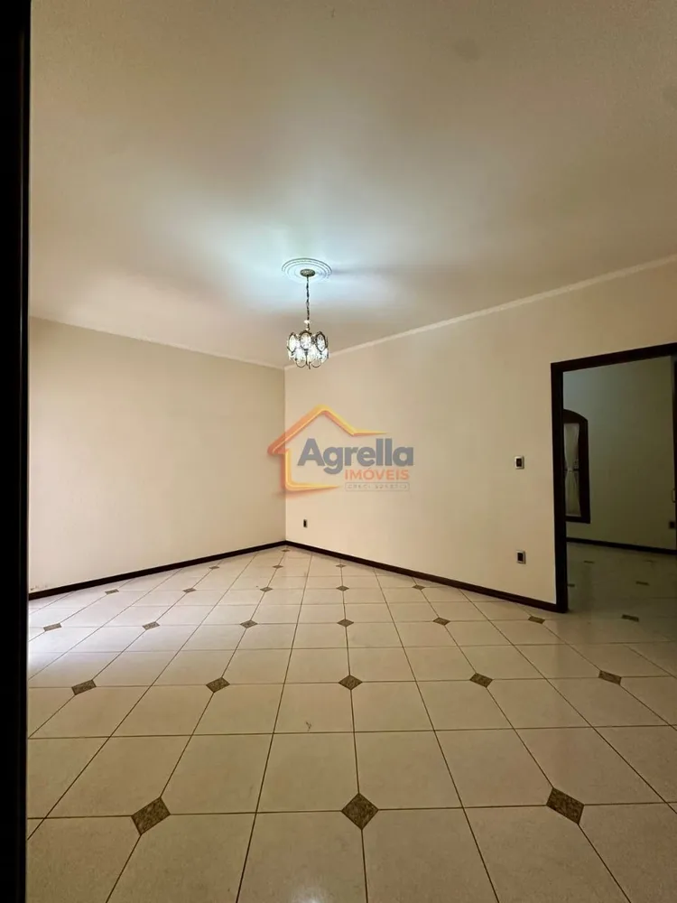 Casa, 2 quartos, 200 m² - Foto 2