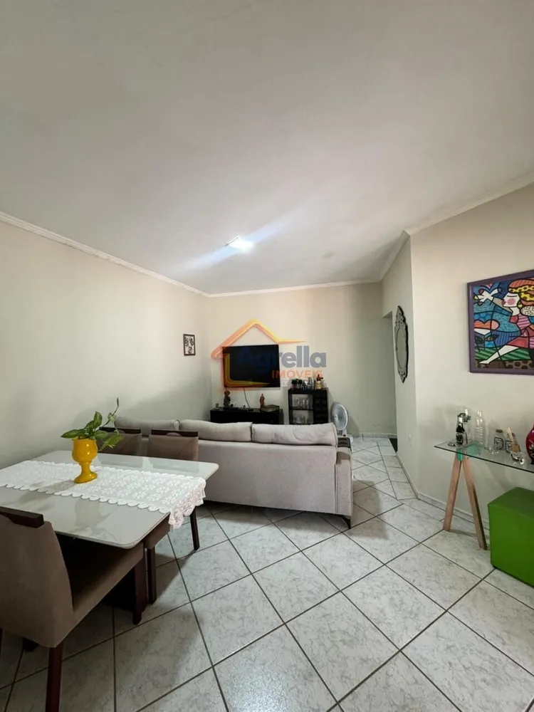 Chácara, 3 quartos, 1250 m² - Foto 1
