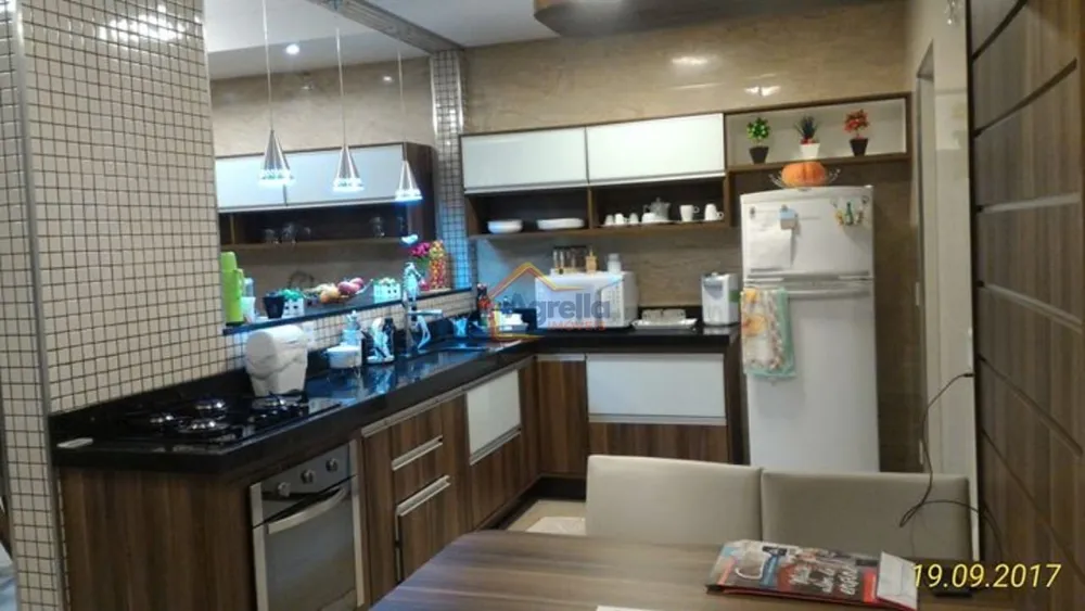 Casa, 4 quartos, 270 m² - Foto 1