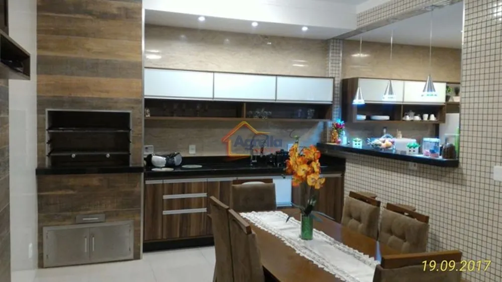 Casa, 4 quartos, 270 m² - Foto 2