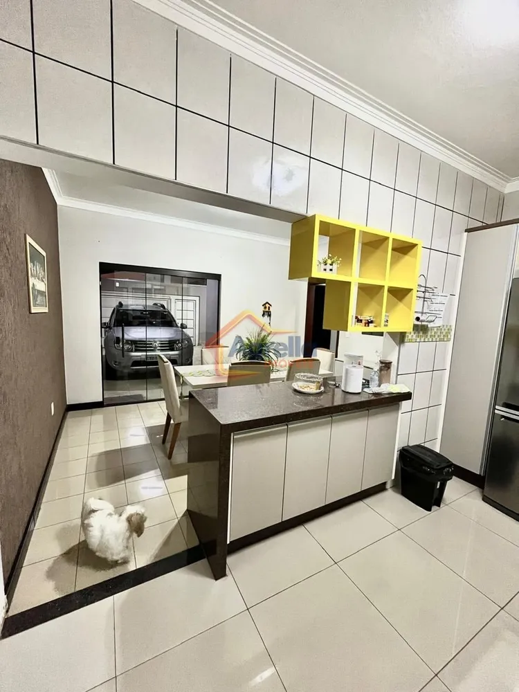 Casa, 3 quartos, 200 m² - Foto 3