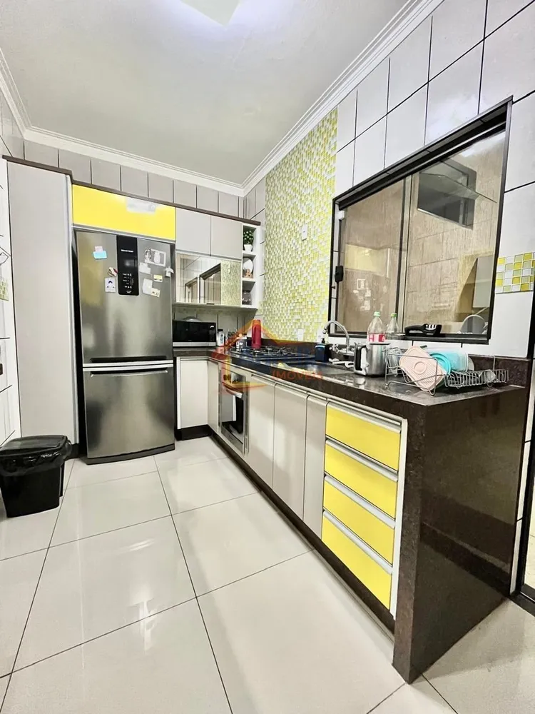 Casa, 3 quartos, 200 m² - Foto 2