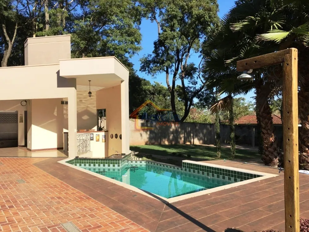 Chácara, 3 quartos, 202 m² - Foto 2