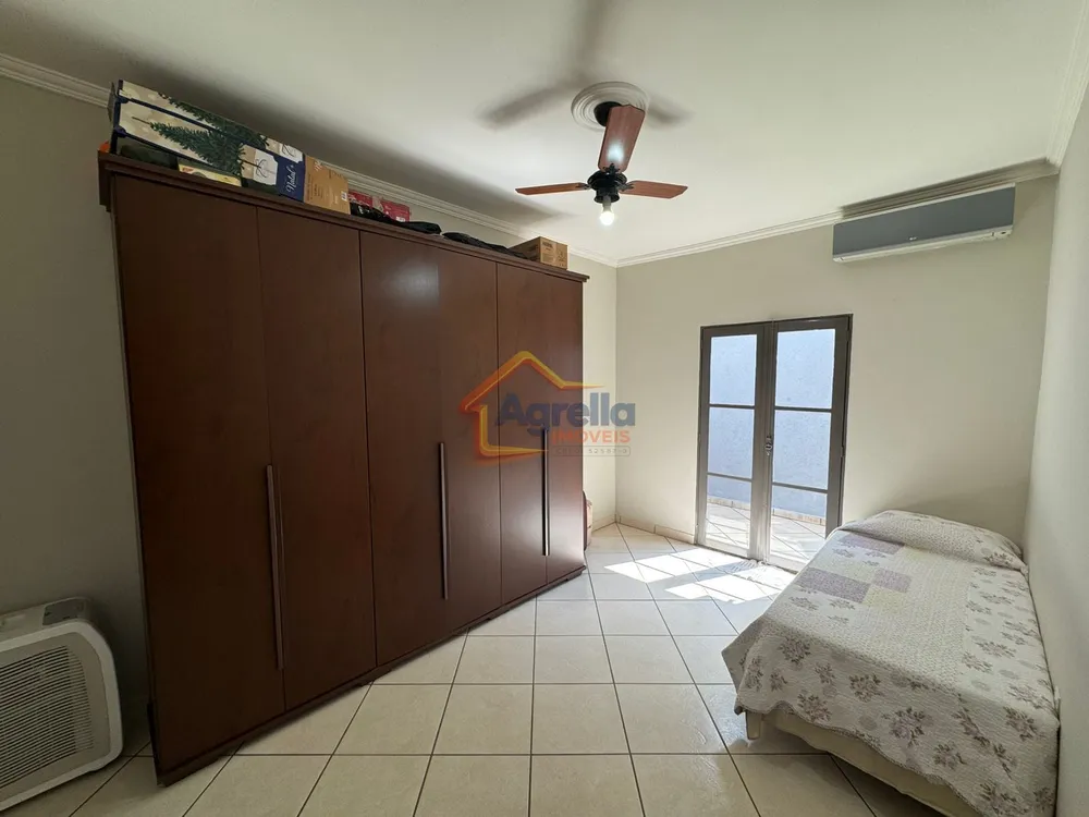 Casa, 3 quartos, 217 m² - Foto 4