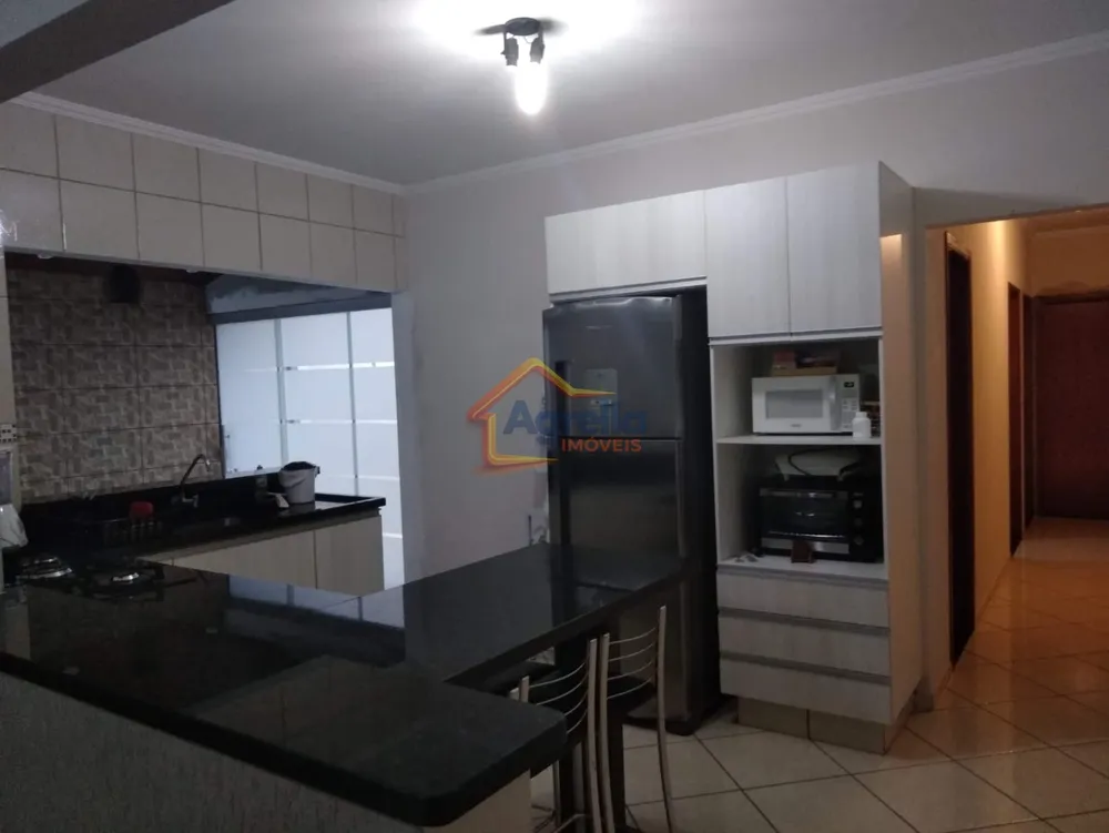 Casa, 3 quartos, 128 m² - Foto 3