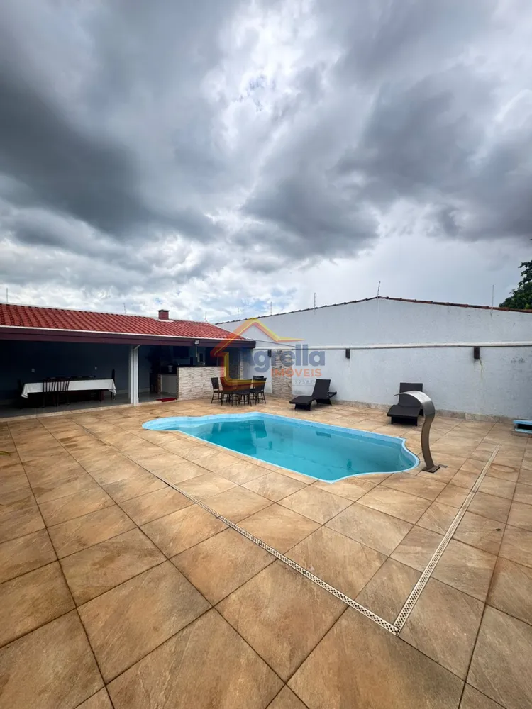Casa, 3 quartos, 250 m² - Foto 1