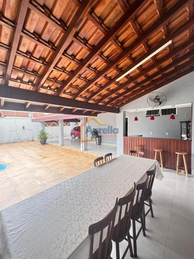 Casa, 3 quartos, 250 m² - Foto 3