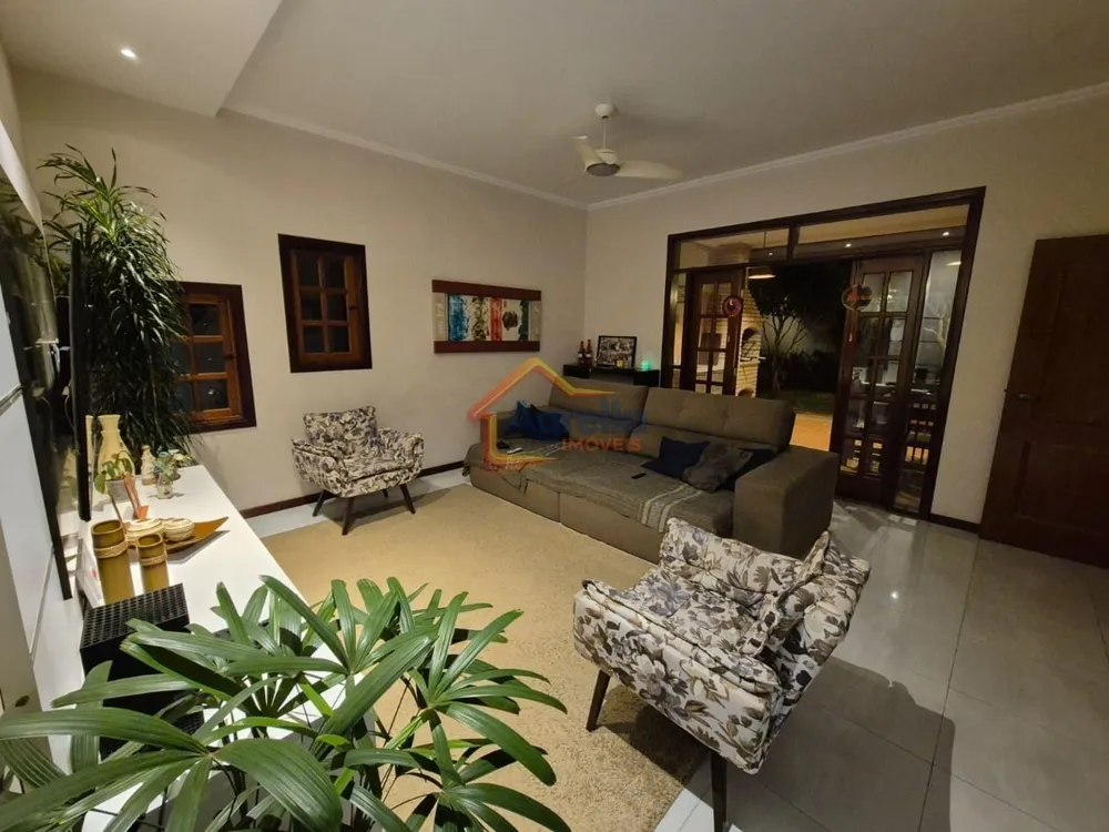 Casa, 3 quartos, 300 m² - Foto 1