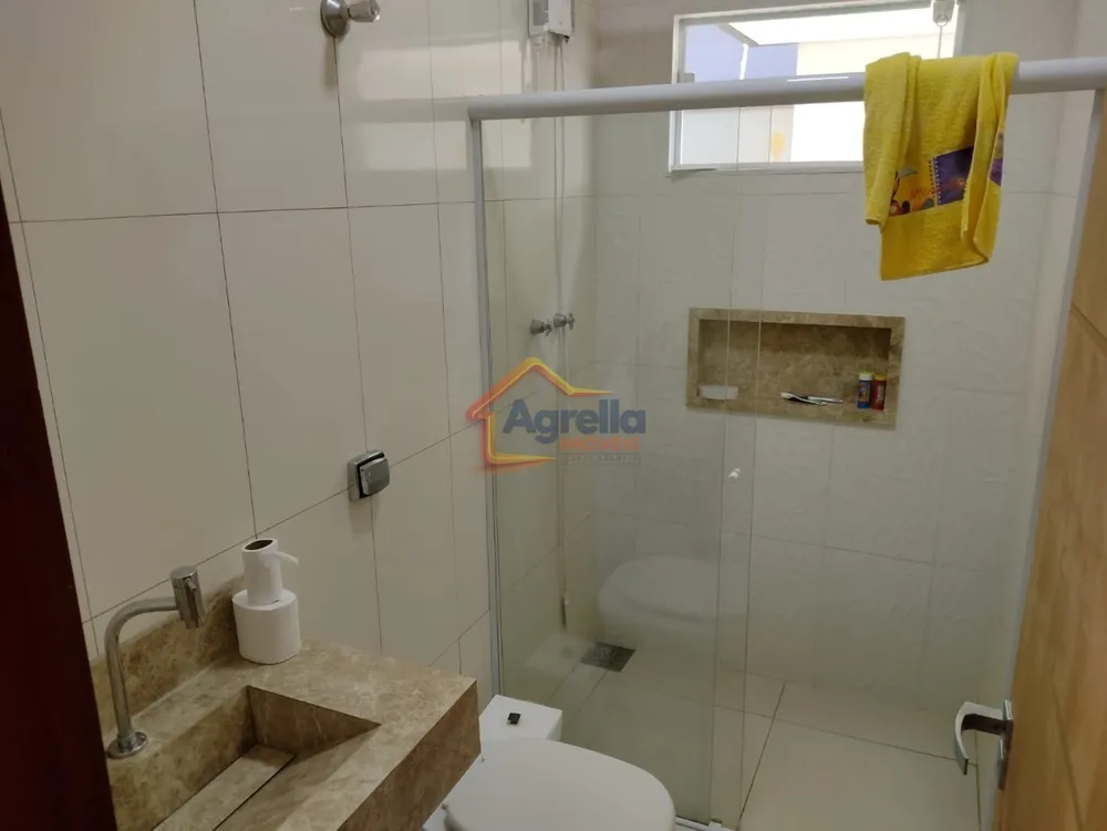 Casa, 3 quartos, 181 m² - Foto 2