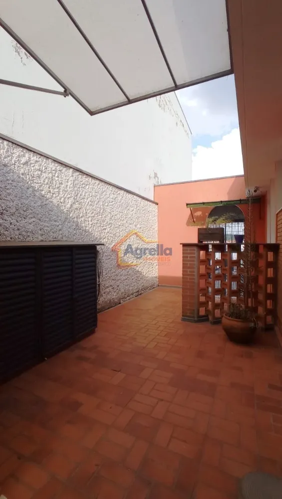 Casa, 3 quartos, 245 m² - Foto 8