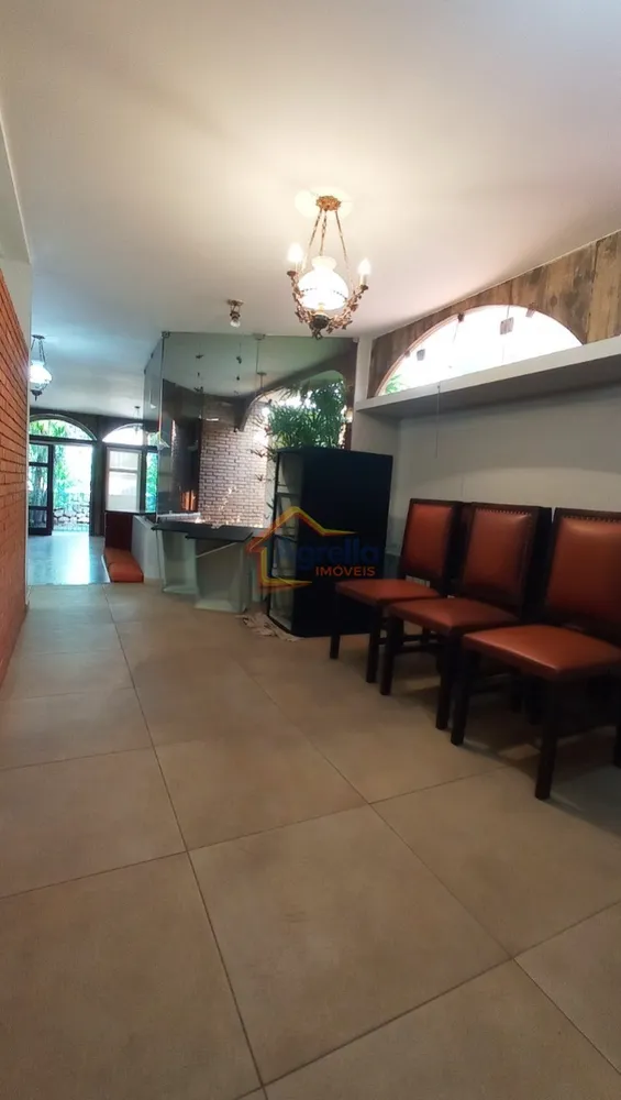 Casa, 3 quartos, 245 m² - Foto 2