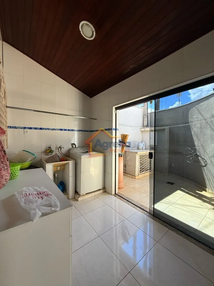 Casa, 3 quartos, 211 m² - Foto 8