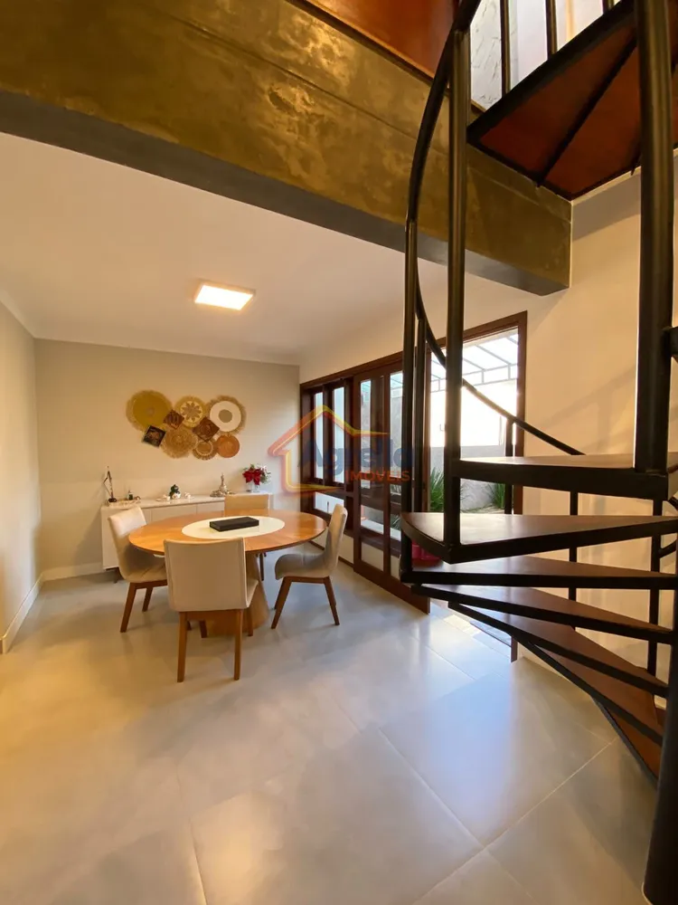 Sobrado, 3 quartos, 218 m² - Foto 3
