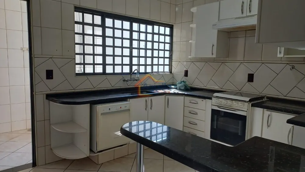Casa, 3 quartos, 148 m² - Foto 2