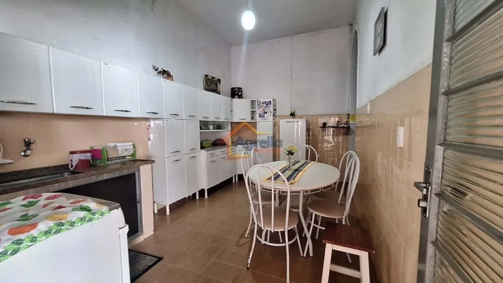Casa, 4 quartos, 243 m² - Foto 4