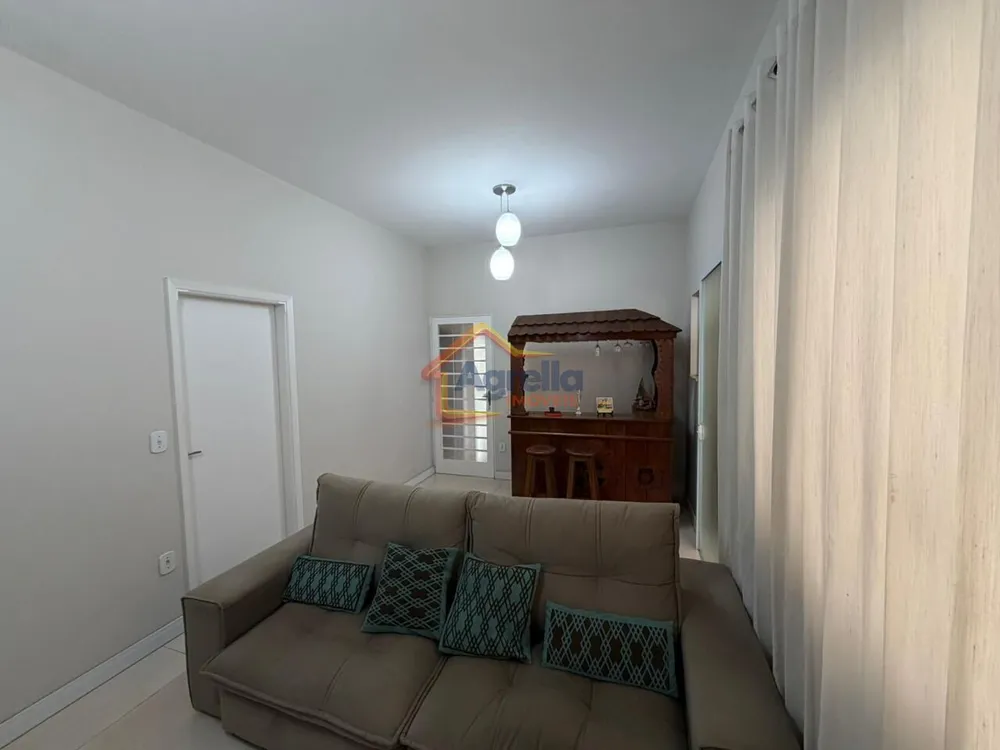 Casa, 3 quartos, 174 m² - Foto 2