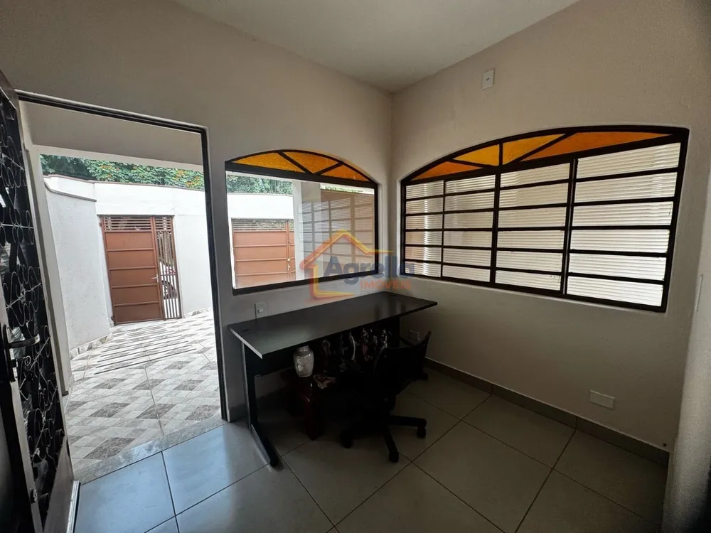 Casa, 3 quartos, 186 m² - Foto 1