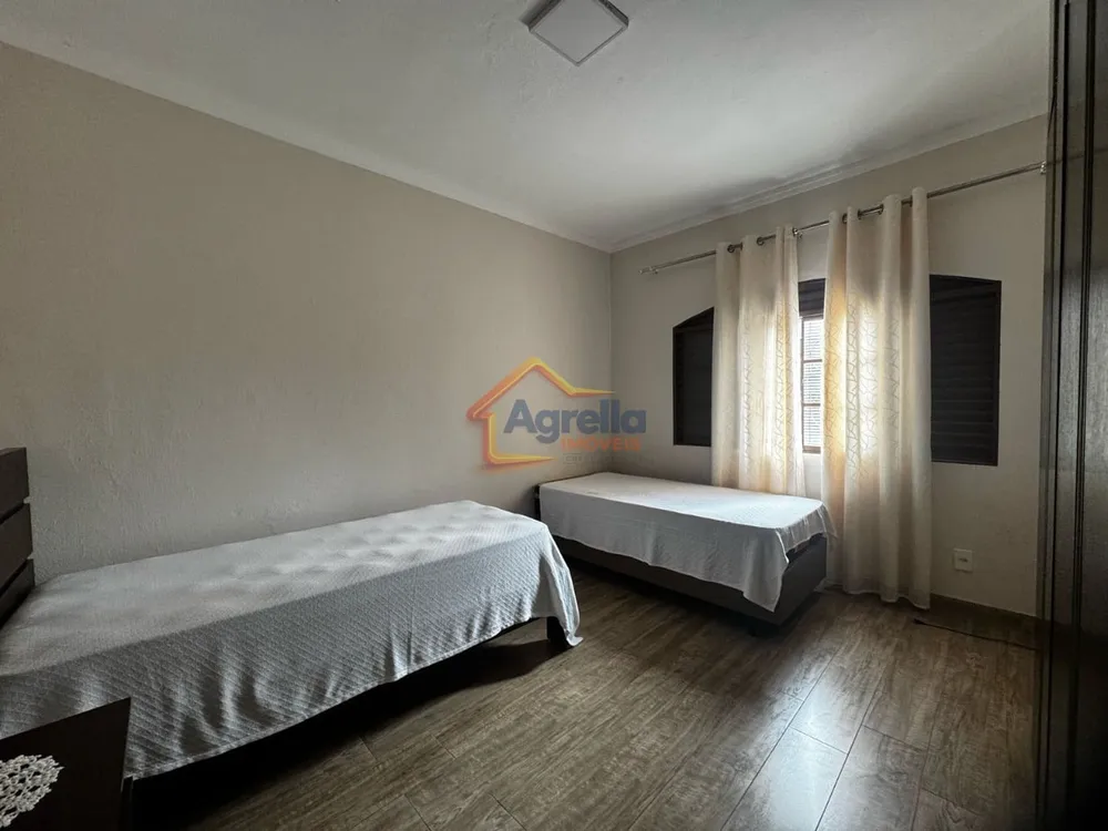 Casa, 3 quartos, 186 m² - Foto 2