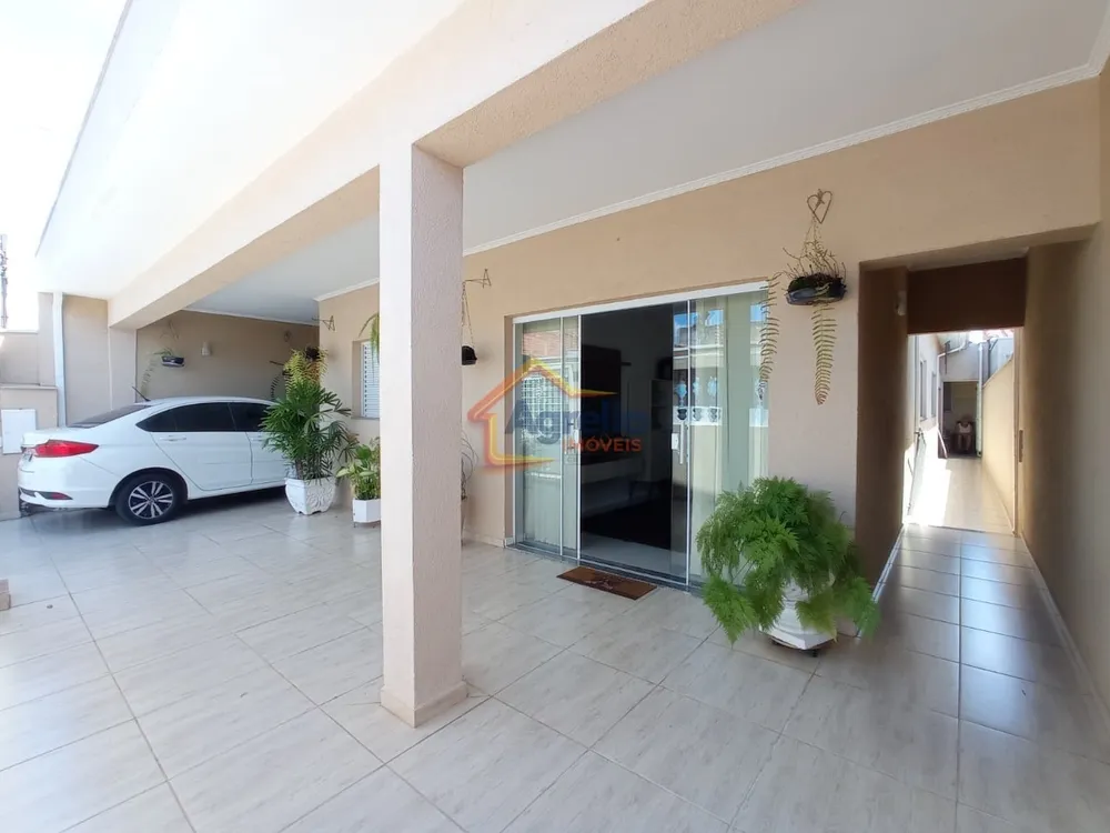 Casa, 4 quartos, 188 m² - Foto 1