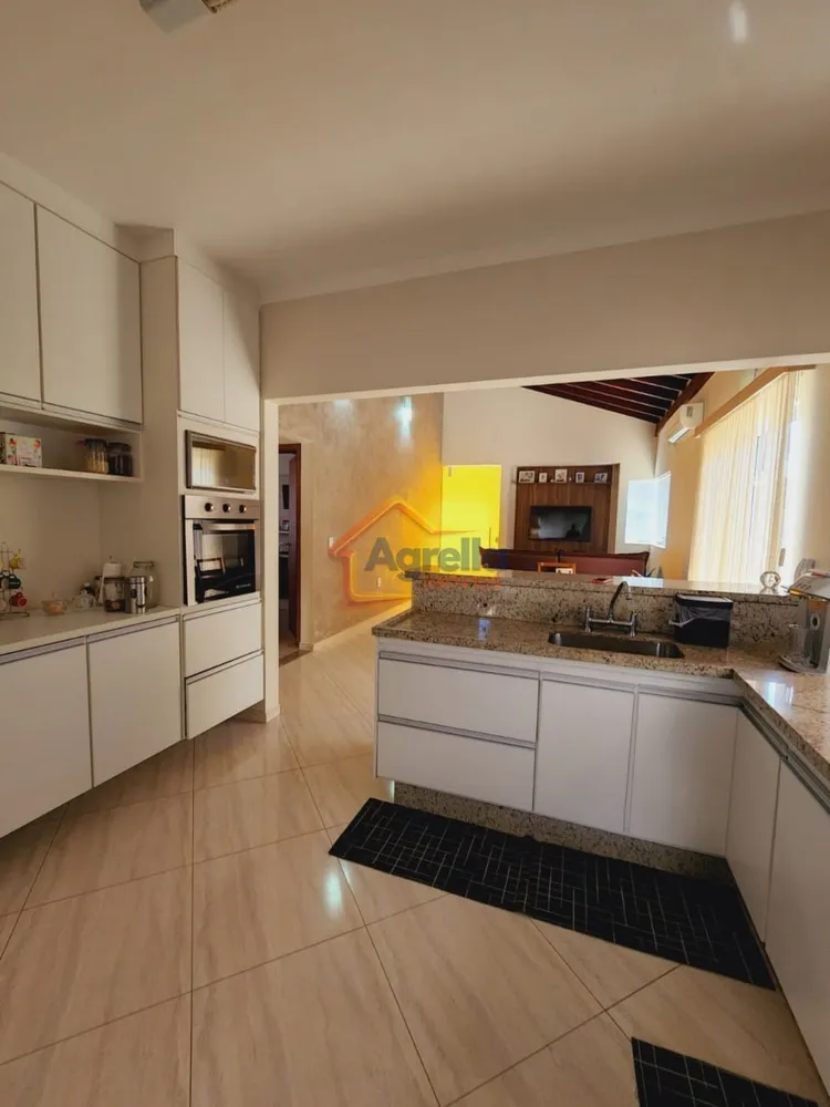 Casa, 3 quartos, 145 m² - Foto 1