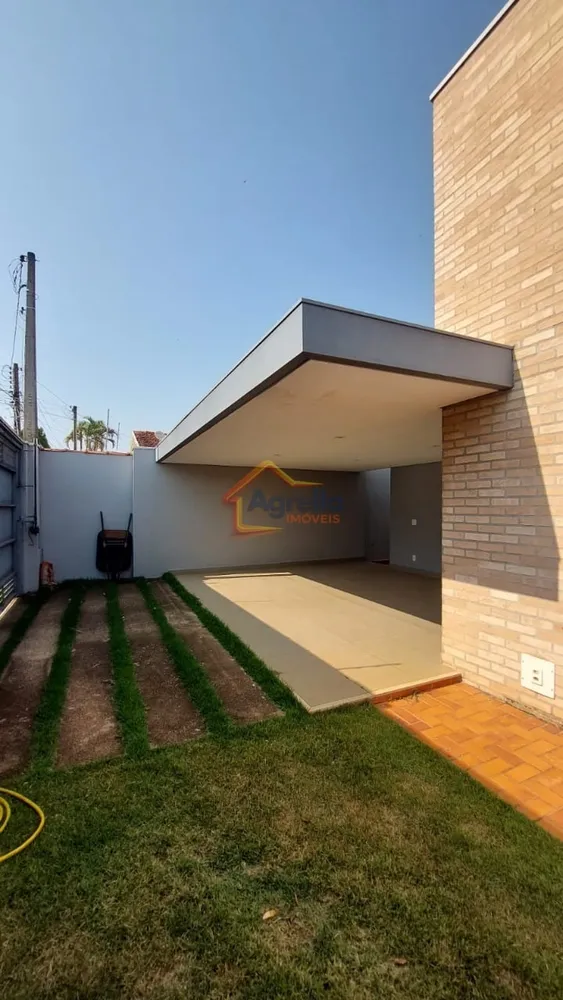 Casa, 3 quartos, 242 m² - Foto 4