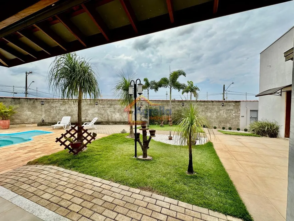 Casa, 1 quarto, 194 m² - Foto 2